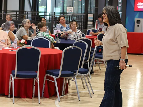 Lourdes A. Rodríguez giving an in-person presentation