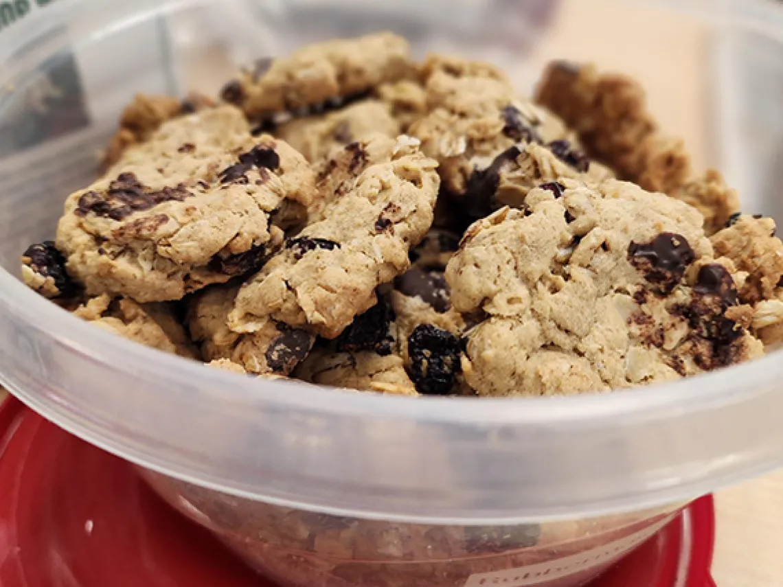 Oatmeal with dried cranberries & dark chocolate chips