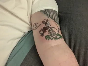 Tattoo of the winning drawing of the Inktober challenge on Griffin Queen